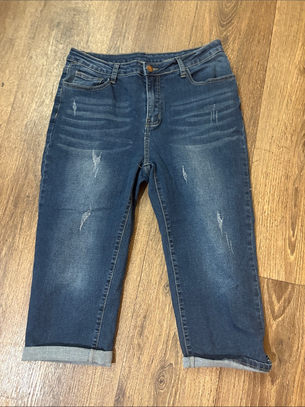 SHEIN Dark Blue Distressed Crop capri  Boyfriend Jeans